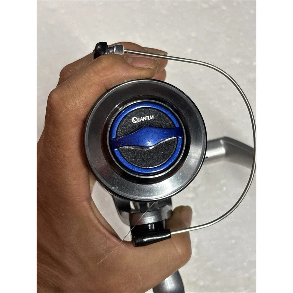 Quantum Blue Runner 60 Spinning Fishing Reel  In Good Condition